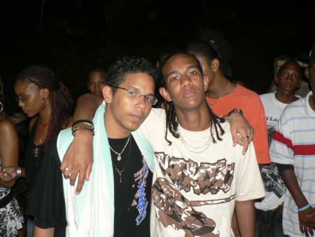 ( le son de papag , papaillou , pinouch ,pepper , capuch )